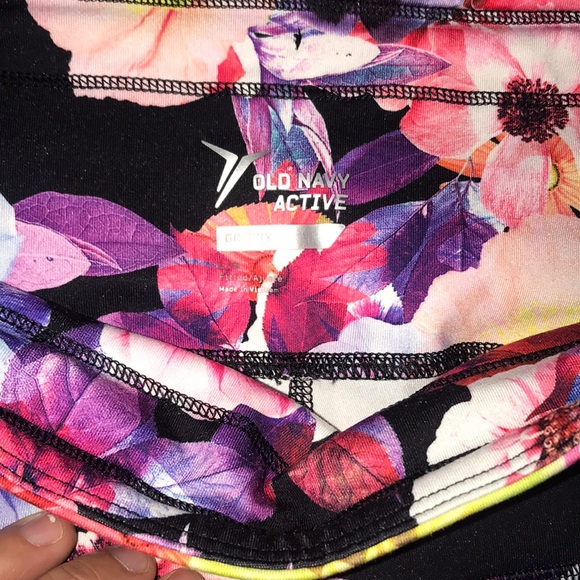Floral Active Leggings from Old Navy - Picture 3 of 3